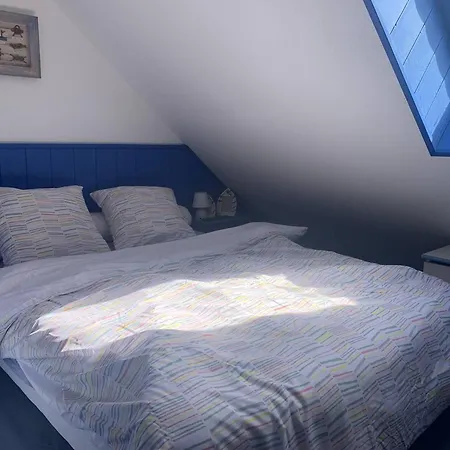 Apartment Duplex Avec Jardin Prive Pour 4 Pers. A 400m De La - Merville-franceville - Fr-1-465-110 *