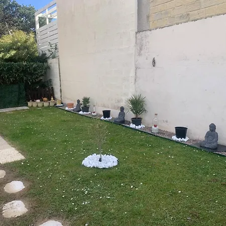 Apartment Duplex Avec Jardin Prive Pour 4 Pers. A 400m De La - Merville-franceville - Fr-1-465-110 Merville-Franceville-Plage
