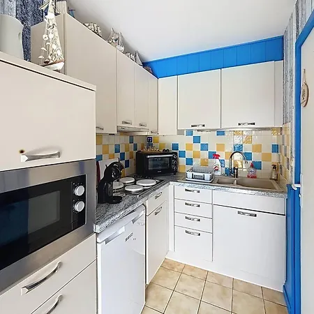 Duplex Avec Jardin Prive Pour 4 Pers. A 400m De La - Merville-franceville - Fr-1-465-110 Apartment *